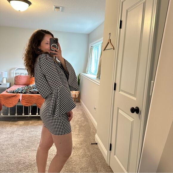 LIKELY Black White Houndstooth Long Sleeve Mini Dress 6 - Picture 4 of 14